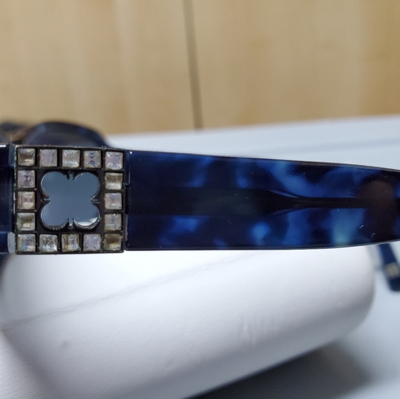 Designer prescription sunglasses w/ leather case - Picture 8 of 16